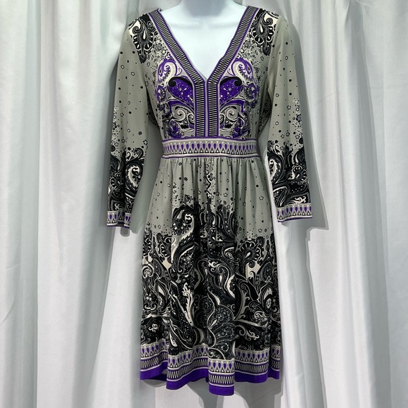 ECI Dresses & Skirts - ECI New York Grey, White, Purple and Black Paisley V-neck Long Sleeve Dress - SM